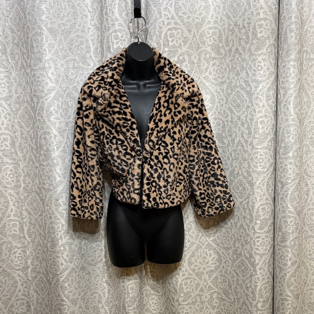 Cabo Cheetah Print Faux Fur  Crop Jacket - medium